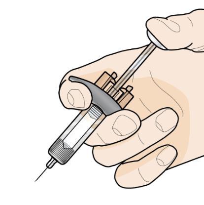 Mano che tiene una siringa preriempita con farmaco trasparente e ago sottile per iniezione sottocutanea
