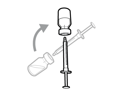 Fiala di vetro con ago inserito e siringa collegata, freccia curva indica movimento di estrazione del farmaco