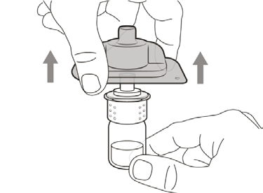 Mani che assemblano un dispositivo medico composto da un flacone e un adattatore con frecce direzionali bianche