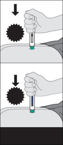 Mano che tiene un dispositivo per iniezione sottocutanea con ago inserito nella pelle e freccia nera che indica la direzione