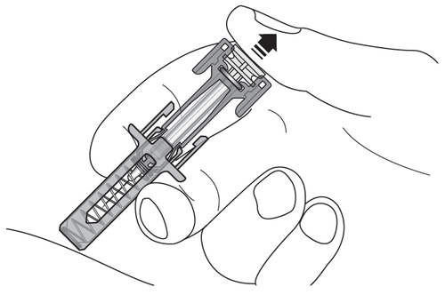 Dispositivo autoiniettante con ago esposto e pressione indicata da freccia su corpo del dispositivo tenuto da mani