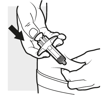 Mano che tiene una siringa preriempita con ago inserito nella pelle del braccio e freccia nera che indica la direzione