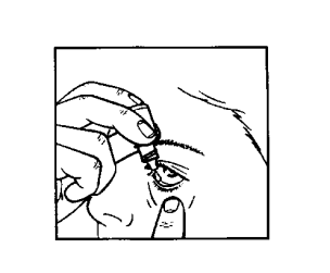 Mano che applica una goccia di liquido nell