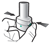 Mano che tiene un dispositivo cilindrico bianco con una finestra verde e frecce grigie che indicano la pressione laterale