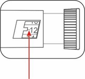 Dispositivo di iniezione automatica con display digitale che mostra il numero 12 e una freccia rossa che indica la dose impostata