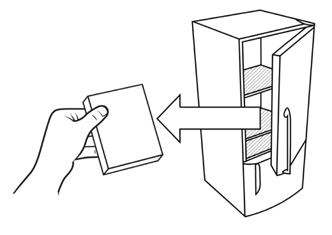 Mano che spinge una scatola dentro un armadietto con ante a battente e freccia che indica la direzione
