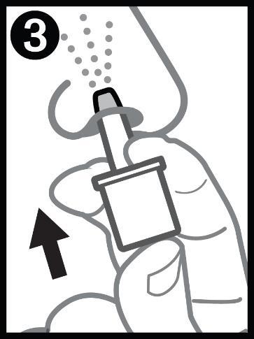 Mano che afferra un dispositivo autoiniettore con ago esposto e pulsante premuto verso l