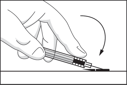 Mano che afferra una siringa con ago, puntando verso il basso con una freccia che indica la direzione di inserimento nell