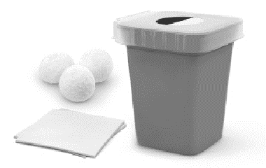 Contenitore grigio con coperchio e tre compresse bianche ovali accanto a un tampone di cotone bianco su una superficie chiara