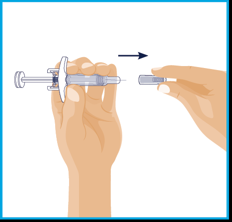Mano che tiene una siringa preriempita con ago protetto e un dispositivo di sicurezza scorrevole indicato da una freccia