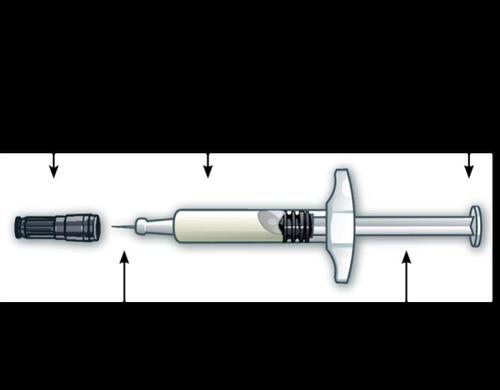 Siringa preriempita trasparente con farmaco all
