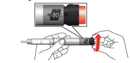 Penna per insulina con display digitale che mostra il valore 80 e mani che regolano il dosaggio